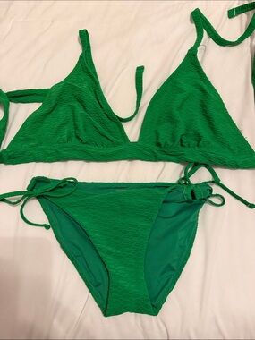 Victoria's Secret Emerald Green Triangle Tie-Side Bikini
